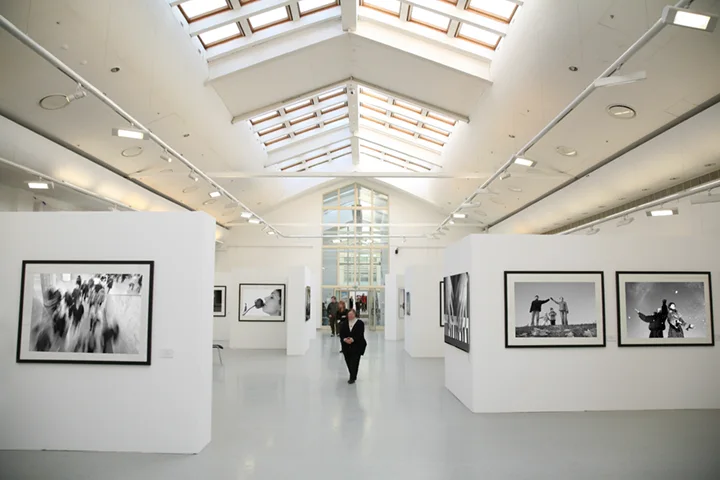 Betonkernaktivierung für Museen und Kulturbauten mit präziser Temperaturregelung