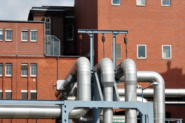 Industrielle Anlage mit hohem Wärmebedarf über Fernwärme