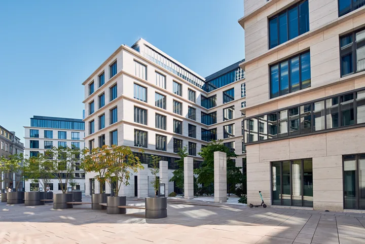 Büro- und Verwaltungsgebäude mit BKT